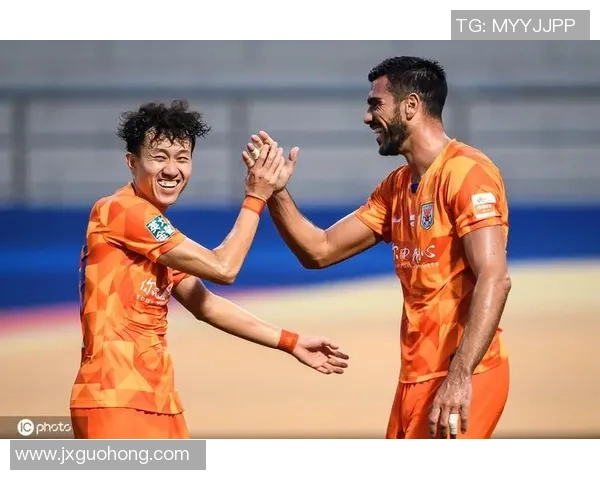 南京足球队与西安足球队赛后复盘团队协作分析与战术总结