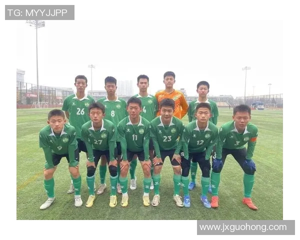 成都足球队以95分领跑锦标赛积分榜展现强劲实力